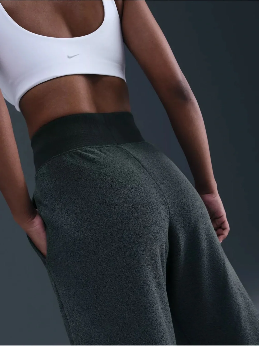 Nike Seaweed Wide-Leg Fleece Jogger Pants